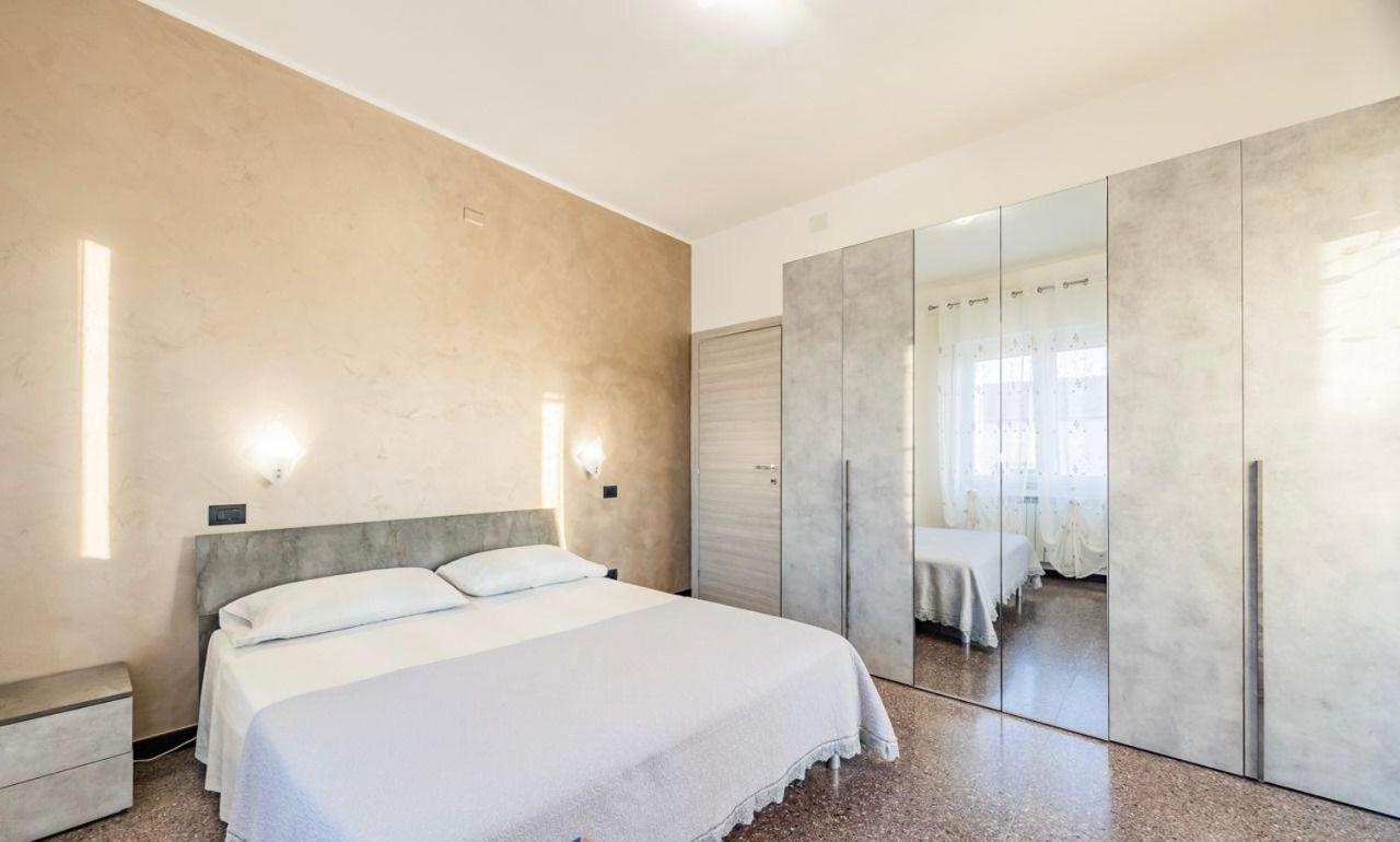 Ferienwohnung Ad Un Passo Dal Mare Savona Exterior foto